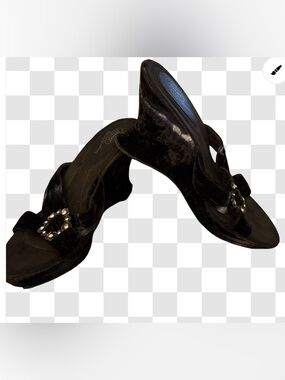 Dr. Scholl's  9.5 Stunning Black tie-dyed 
Velvet Heels & Embellishments